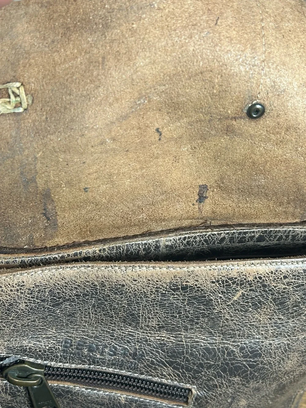 Vintage-Style Leather Crossbody Bag - Brown